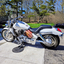 Load image into Gallery viewer, Heat Shield - Custom Art, Double Pouch, fits Honda VTX 1300, Brown