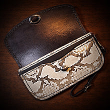 Load image into Gallery viewer, Clutch - Genuine Python, Natural