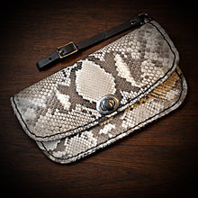 Load image into Gallery viewer, Clutch - Genuine Python, Natural