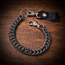 Load image into Gallery viewer, Chainmail Chain - Box Weave - Black &amp; Steel