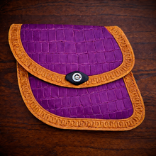 Load image into Gallery viewer, Swing Arm Bag - Fits Indian Scout &amp; Chief Models, With Alligator Print, On Indian Tan Leather