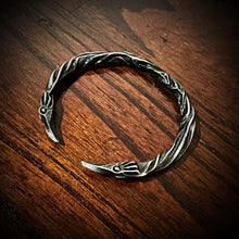 Load image into Gallery viewer, Raven Head Viking Bracelet Twisted Metal, Gun Metal