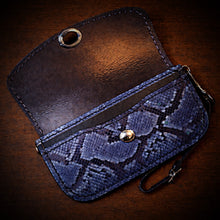 Load image into Gallery viewer, Clutch - Genuine Python, Blue