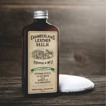 Load image into Gallery viewer, Chamberlains Straight Cleaner Formula no.2 - Premium Cleaner, 6oz