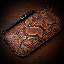 Load image into Gallery viewer, Clutch - Genuine Python, Brown