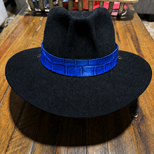 Load image into Gallery viewer, Hat Band, Alligator Print, Blue