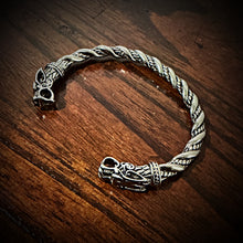 Load image into Gallery viewer, Wolf Head Viking Bracelet Twisted Metal