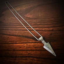 Load image into Gallery viewer, Arrowhead Pendant Necklace