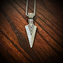 Load image into Gallery viewer, Arrowhead Pendant Necklace