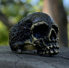 Load image into Gallery viewer, Bronze Skull Ring