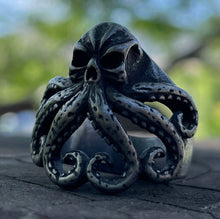 Load image into Gallery viewer, &#39;The Old Man and the Sea&#39; Skull Ring