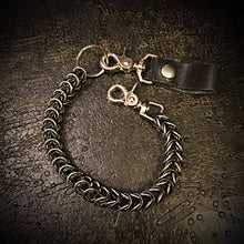 Load image into Gallery viewer, Chainmail Chain - Box Weave - Black &amp; Steel